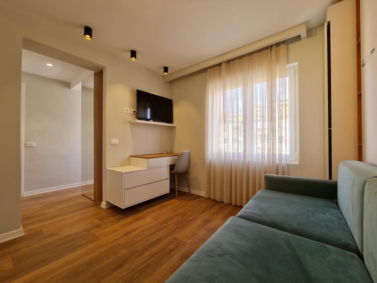 Adore - Modern Studio Tirana Exteriör bild